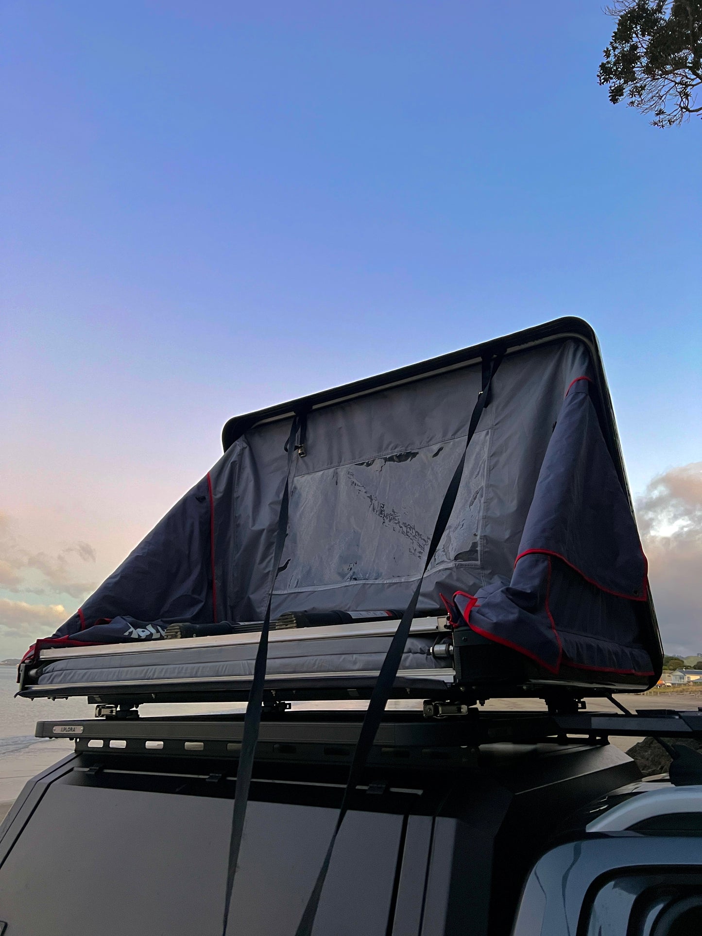 Xplora Hard Shell Roof Top Tent - Black - XPLORA