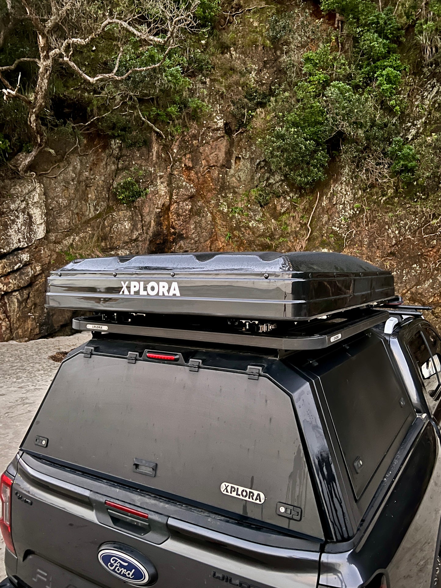 Xplora Hard Shell Roof Top Tent - Black - XPLORA