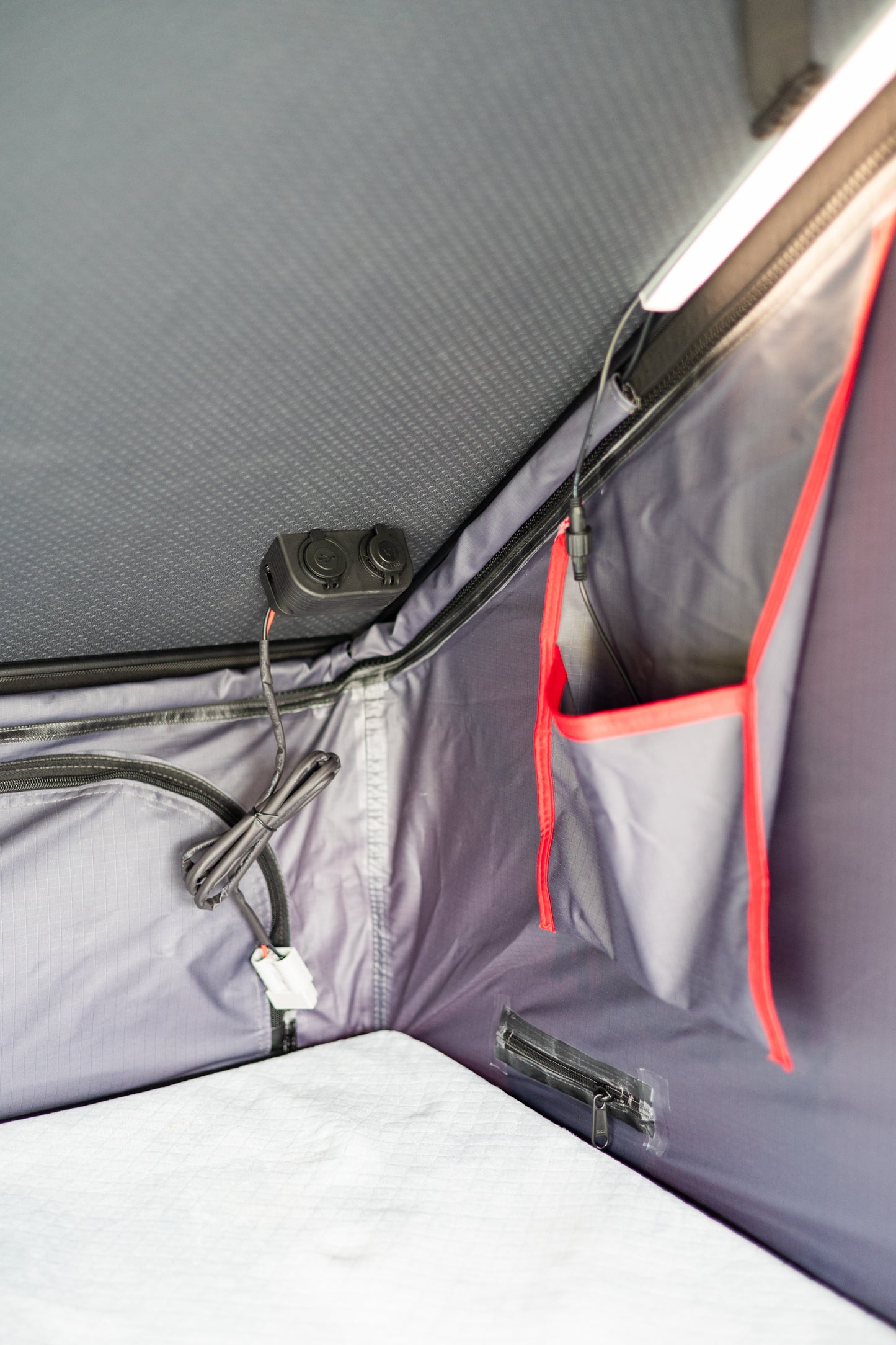 Xplora Aluminium Hard Shell Tent Double Hinge - Rear opening/Clam Shell